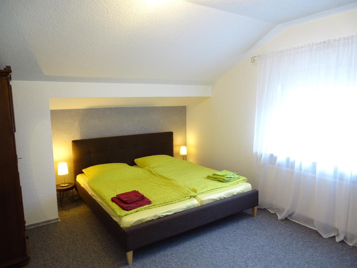 Apartmenthaus "Zum Lowen" Heidelberg - Ziegelhausen Buitenkant foto