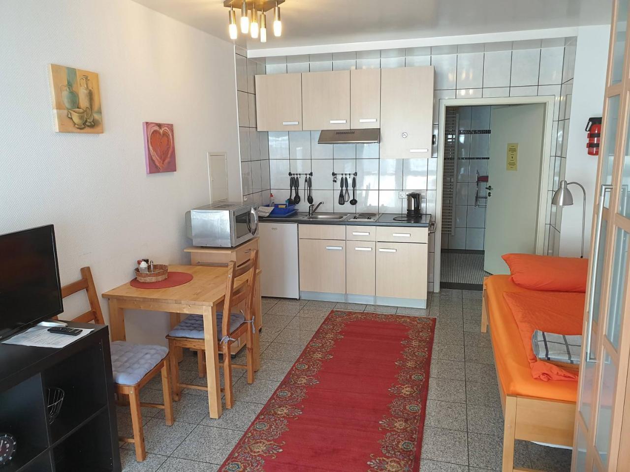 Apartmenthaus "Zum Lowen" Heidelberg - Ziegelhausen Buitenkant foto